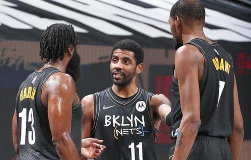 孔帕尼：凯恩会主动保持团队性，让我的工作非常轻松（孔帕尼：凯恩极具团队意识，让我执教变得简单）