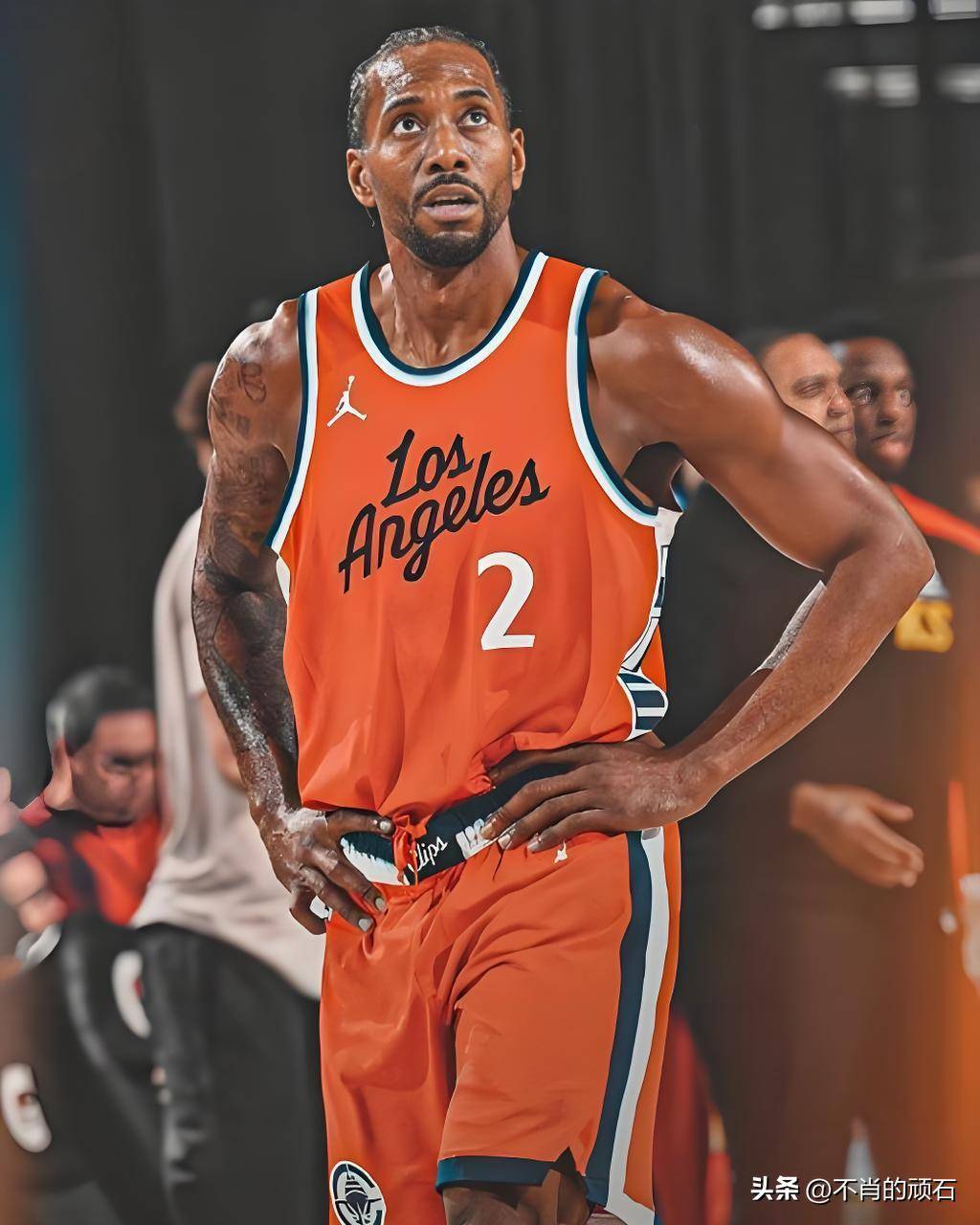 每体：阿劳霍大概率将在周中欧冠继续首发，加西亚代替孔德（每体：阿劳霍周中欧冠大概率继续首发，加西亚将取代孔德）