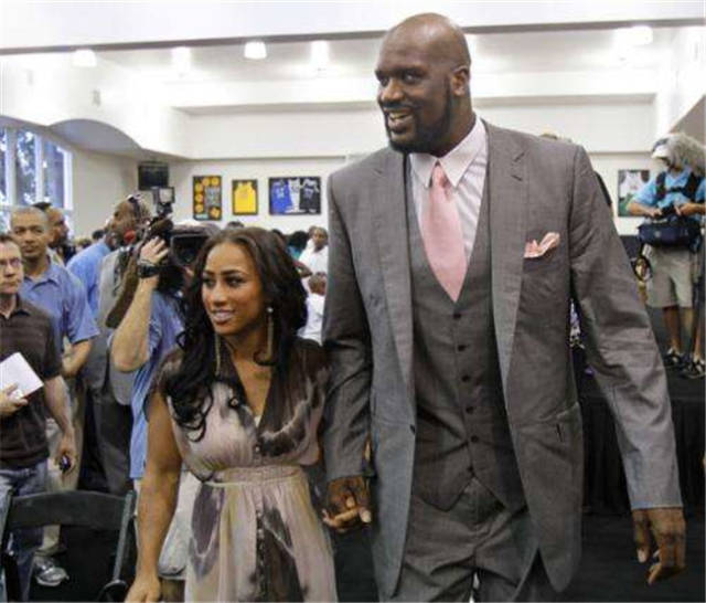 斯科蒂-巴恩斯23分 NBA湖人123-120险胜猛龙 里夫斯44分（里夫斯轰44分，湖人123-120险胜猛龙，巴恩斯拿下23分）